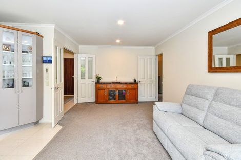 Photo of property in 5 Nita Place, The Gardens, Auckland, 2105