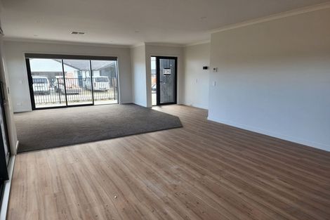 Photo of property in 4a Kaiaho Close, Aotea, Porirua, 5024