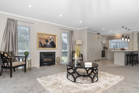 Photo of property in 19 Bridgewater Way, Pyes Pa, Tauranga, 3112