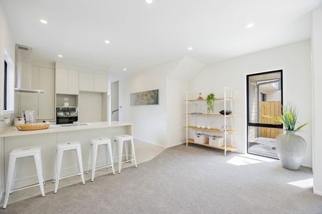 Photo of property in 6d Pax Avenue, Forrest Hill, Auckland, 0620