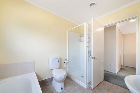 Photo of property in 2 Ochre Place, Blockhouse Bay, Auckland, 0600