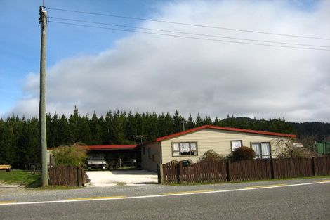 Photo of property in 8 State Highway 69, Reefton, 7830
