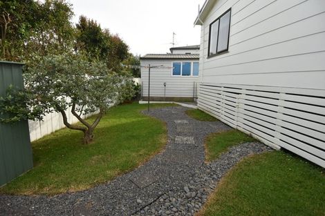 Photo of property in 3/88 Eversleigh Road, Belmont, Auckland, 0622