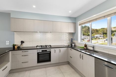 Photo of property in 51a Banks Boulevard, Whitby, Porirua, 5024