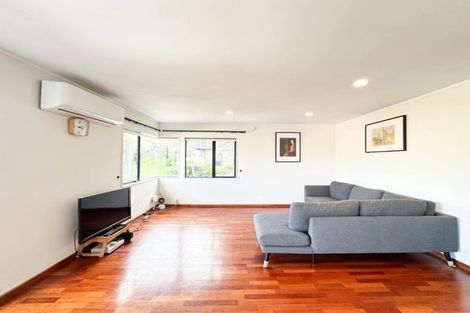 Photo of property in 4/6 Honeysuckle Lane, Mairangi Bay, Auckland, 0630