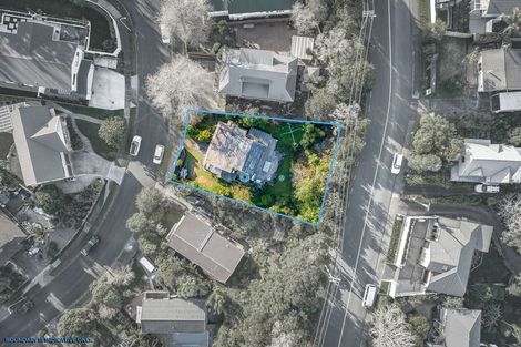 Photo of property in 42 Holyoake Place, Chatswood, Auckland, 0626