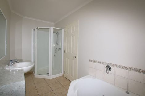 Photo of property in 174 Kyle Road, Greenhithe, Auckland, 0632