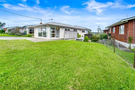 Photo of property in 56 Stanmore Bay Road, Stanmore Bay, Whangaparaoa, 0932