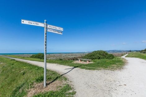 Photo of property in 17 Bell Street, Clive, 4102