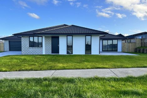 Photo of property in 4 Trevor Mcmiken Drive, Patumahoe, 2679