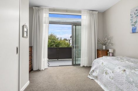 Photo of property in 2/24 Tamar Street, Island Bay, Wellington, 6023