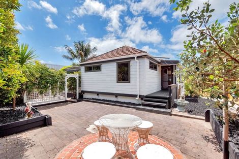 Photo of property in 2/18 Long Bay Drive, Torbay, Auckland, 0630