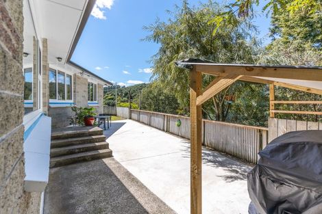 Photo of property in 20 Pinehaven Road, Pinehaven, Upper Hutt, 5019
