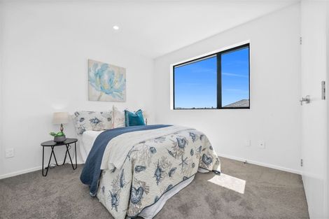 Photo of property in 36 Mcwhirters Farm Lane, Massey, Auckland, 0614