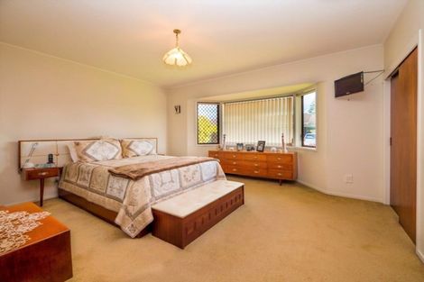 Photo of property in 2/6 Ti Nana Crescent, Henderson, Auckland, 0610