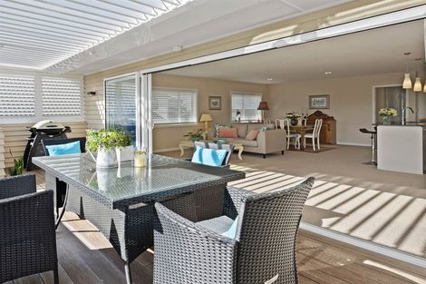 Photo of property in 1/5 Gulf Crest, Bucklands Beach, Auckland, 2012