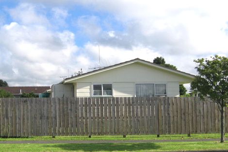 Photo of property in 1/89 Bruce Mclaren Road, Henderson, Auckland, 0612