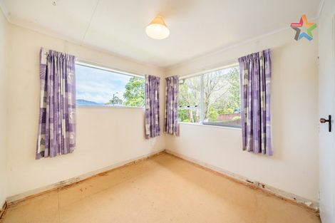 Photo of property in 6 Kendal Grove, Wainuiomata, Lower Hutt, 5014