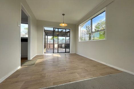 Photo of property in 14 Kereru Place, Half Moon Bay, Auckland, 2012