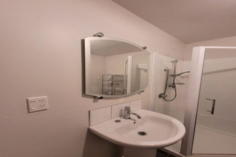 Photo of property in 4/6 Defoe Place, Waltham, Christchurch, 8023