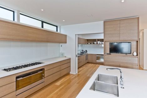 Photo of property in 33 Kitchener Road, Takapuna, Auckland, 0622