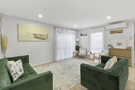 Photo of property in 13a Clarice Place, Takanini, 2112