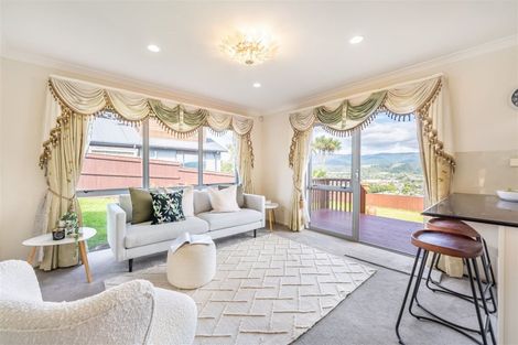 Photo of property in 13 Riverstone Drive, Riverstone Terraces, Upper Hutt, 5018