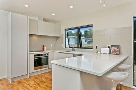 Photo of property in 22a Glastron Place, Bayview, Auckland, 0629