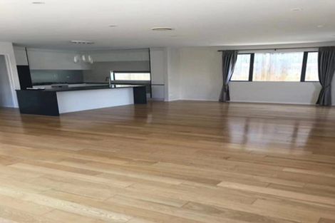 Photo of property in 98 Cardiff Road, Pakuranga, Auckland, 2010