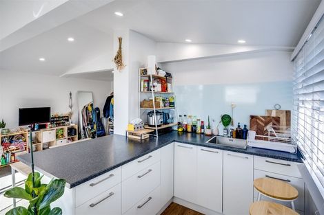 Photo of property in 1 Wynyard Crescent, Tamatea, Napier, 4112