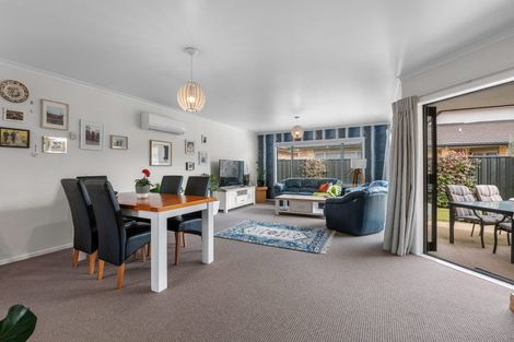 Photo of property in 16/64 Kawaha Point Road, Kawaha Point, Rotorua, 3010