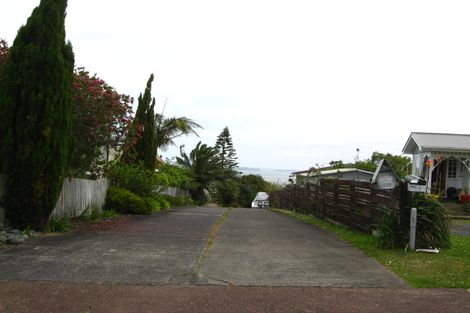 Photo of property in 128 Pacific Parade, Army Bay, Whangaparaoa, 0930