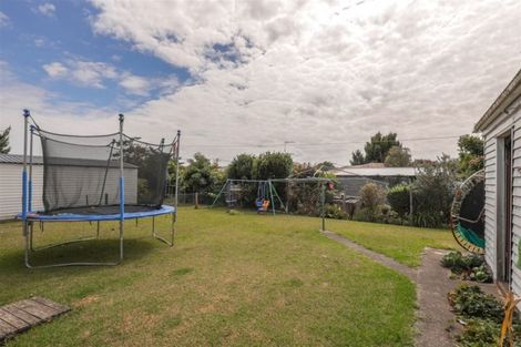 Photo of property in 2 Graham Place, Huntly, 3700