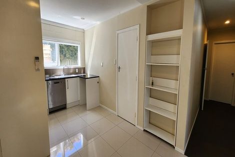 Photo of property in 134 East Coast Road, Forrest Hill, Auckland, 0620