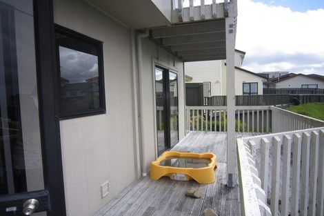 Photo of property in 12a Ashton Fitchett Drive, Brooklyn, Wellington, 6021