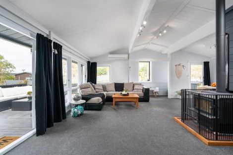 Photo of property in 759 Acacia Bay Road, Acacia Bay, Taupo, 3330