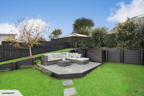 Photo of property in 2 Ellivani Rise, Pukekohe, 2120
