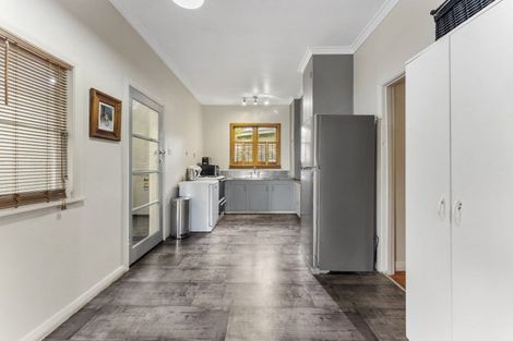 Photo of property in 244 Tremaine Avenue, Highbury, Palmerston North, 4412