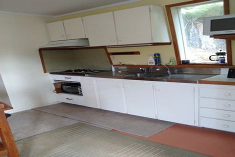 Photo of property in 92 Wyndham Road, Pinehaven, Upper Hutt, 5019