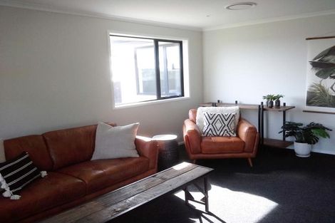 Photo of property in 50 Magnolia Drive, Westown, New Plymouth, 4310