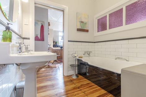 Photo of property in 43 Gordon Street, Dannevirke, 4930