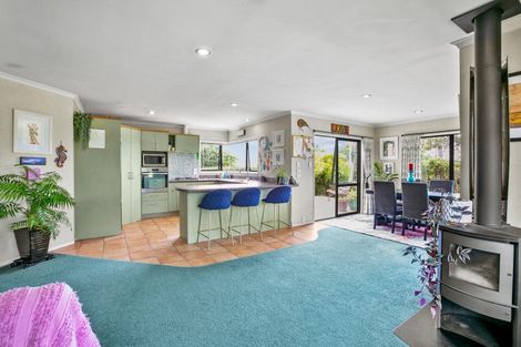 Photo of property in 2 Royal Heights, Glen Avon, New Plymouth, 4312