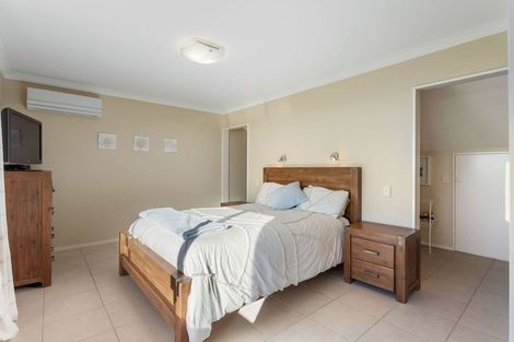 Photo of property in 5 Signal Hill Road, Mount Pleasant, Christchurch, 8081