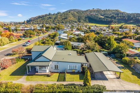 Photo of property in 8 Cochrane Street, Fairy Springs, Rotorua, 3015