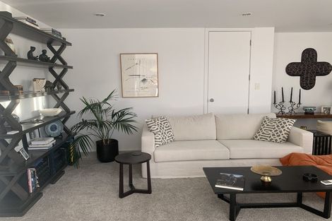 Photo of property in 1/12 Craig Road, Milford, Auckland, 0620