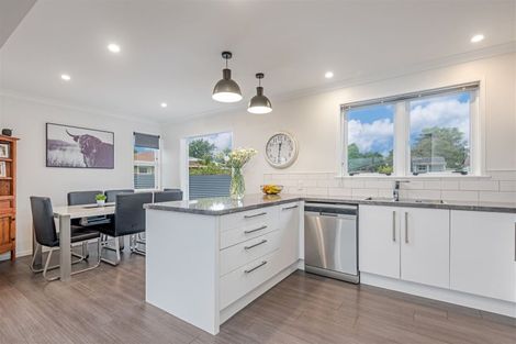 Photo of property in 27 Karamea Crescent, Kelvin Grove, Palmerston North, 4414