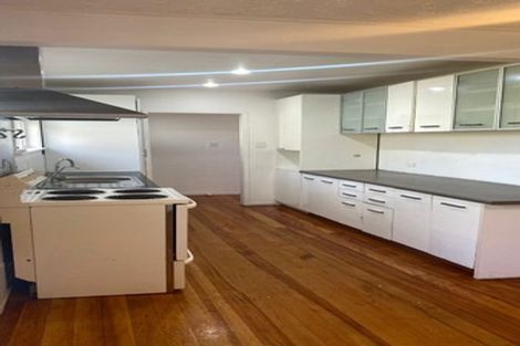 Photo of property in 115 View Road, Sunnyvale, Auckland, 0612