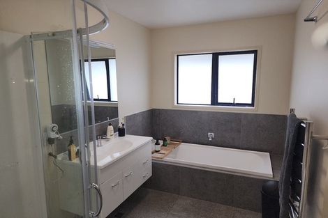 Photo of property in 16 Mandeno Drive, Kerikeri, 0230