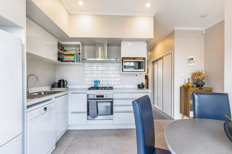 Photo of property in 11 Wai Place, Westgate, Auckland, 0614