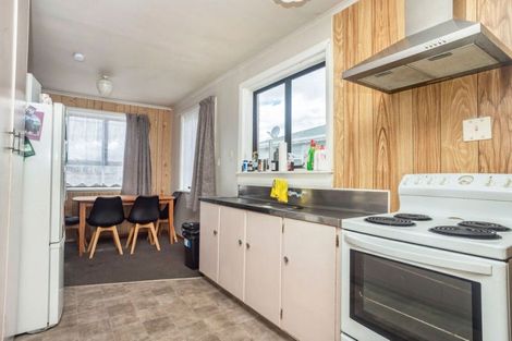 Photo of property in 56 Tennyson Street, Dannevirke, 4930